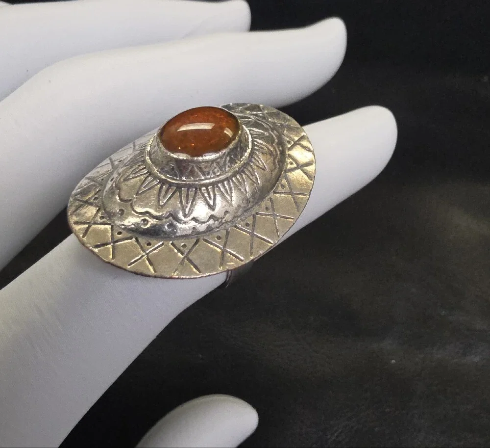 N/A bold oval